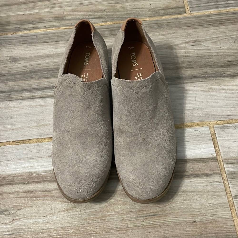 TOMS SUEDE BOOTIES